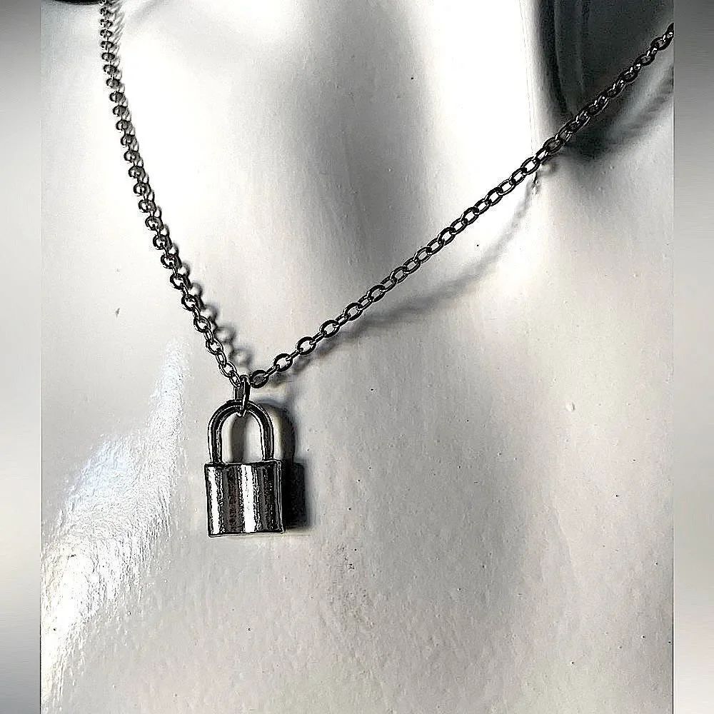 Silver Lock Necklace l Layering piece l New